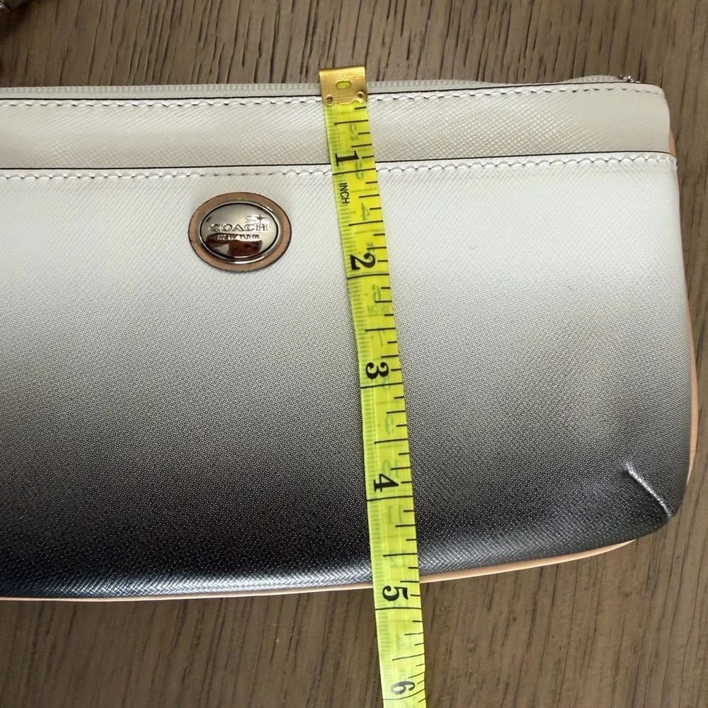 Coach Ombre White to Black Wristlet Clutch NWOT - Picture 7 of 7